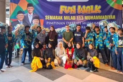 Puncak peringatan Milad Ke-113 Muhammadiyah yang digelar Pimpinan Daerah Muhammadiyah (PDM) Kota Surabaya berlangsung meriah di Lagoon